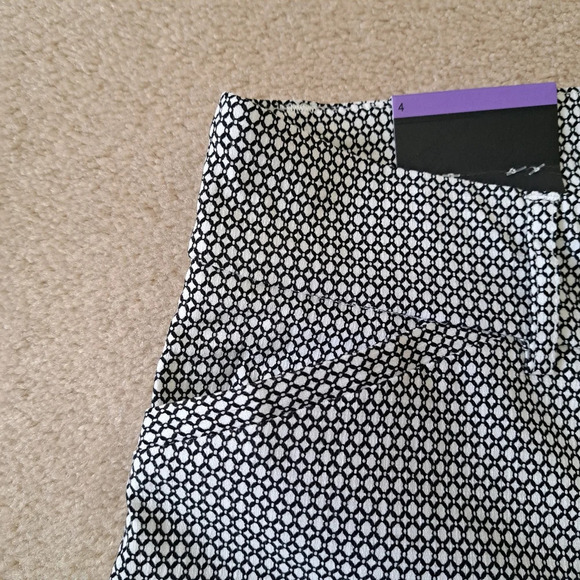 New! Hilary Radley Cropped Pants Black White Size 4 Tummy Control Patterned - Picture 3 of 11